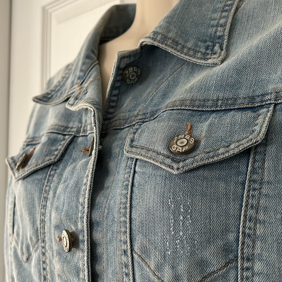 GAP Denim Jean Jacket - Picture 4 of 6